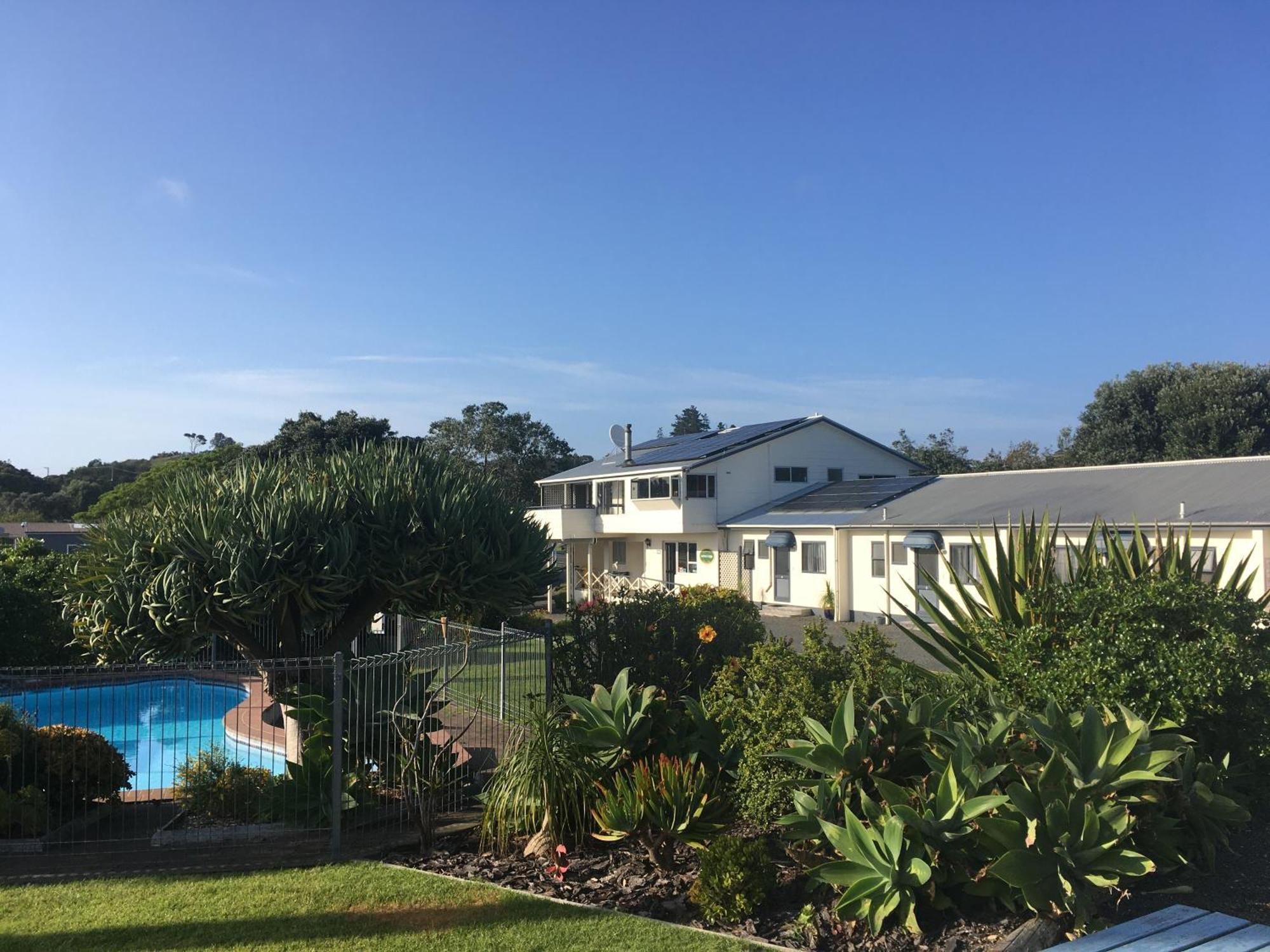 Pukenui Lodge Motel Exterior photo