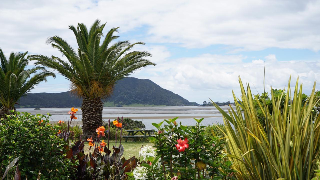 Pukenui Lodge Motel Exterior photo
